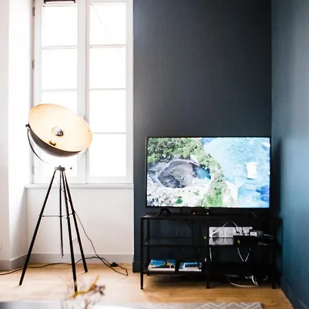 L'intemporel/t2 Lumineux Renove Et Equipe/centre *